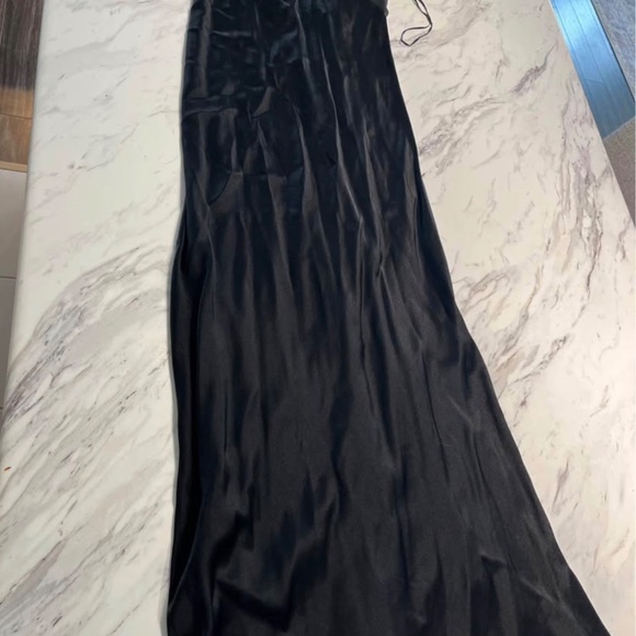 Zara satin dress - Picture 4 of 4